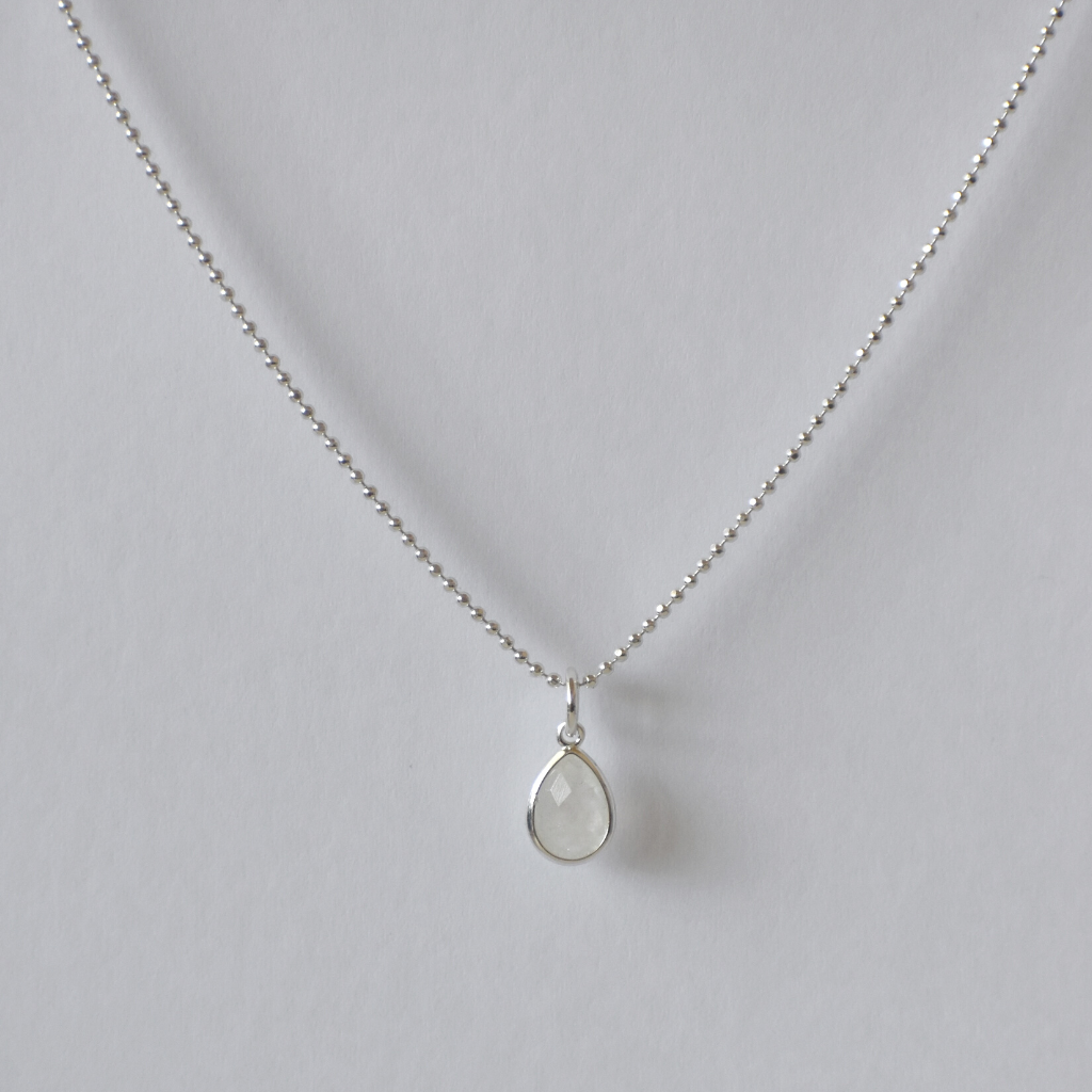 Halskette Mondstein oder Labradorit Tropfen