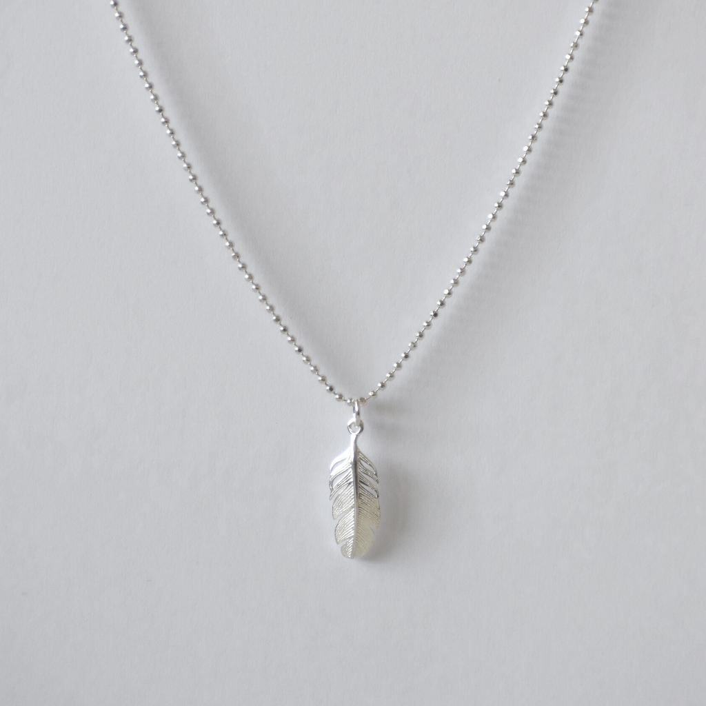 Halskette Feder