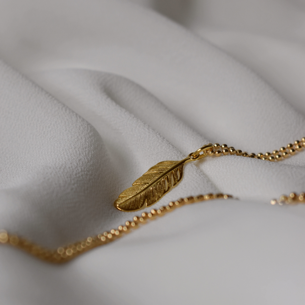 Halskette Feder