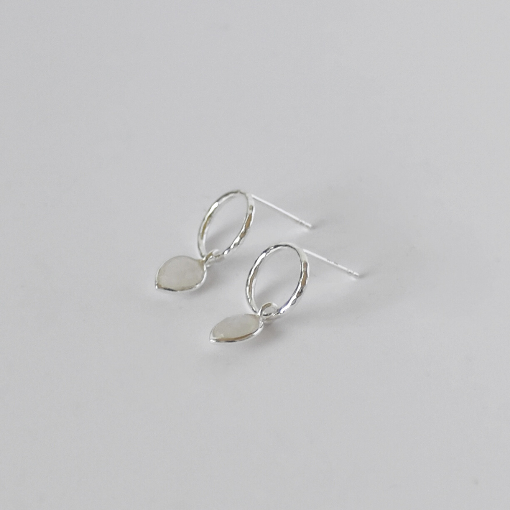 Ohrstecker Elina | Mondstein Tropfen