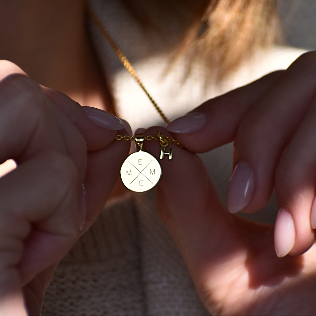 Gravurkette Leni | 4 Buchstaben | Rund, Oval