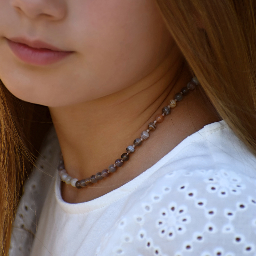 Kinderhalskette Yumi | Botswana-Achat | Silber