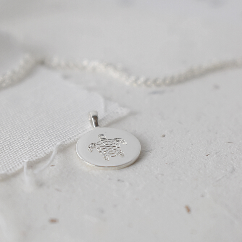 Gravurkette Lou | Geometrische Tiere | Rund, Oval, Eckig