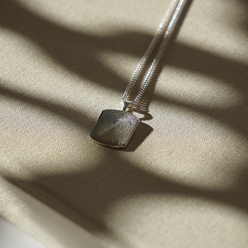 Gravurkette Tavi | Fingerabdruck, Zeichnung, Handschrift