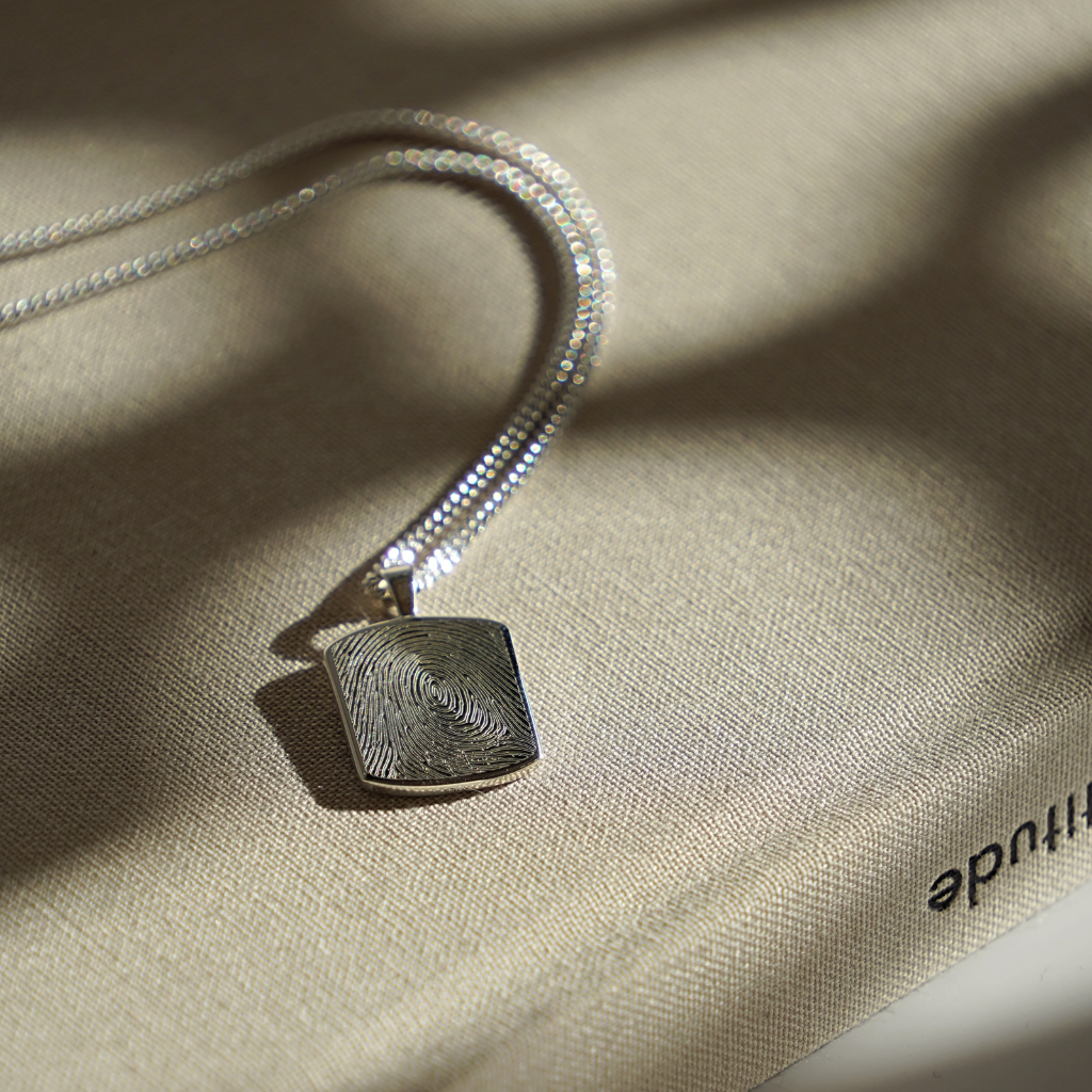 Gravurkette Tavi | Fingerabdruck, Zeichnung, Handschrift